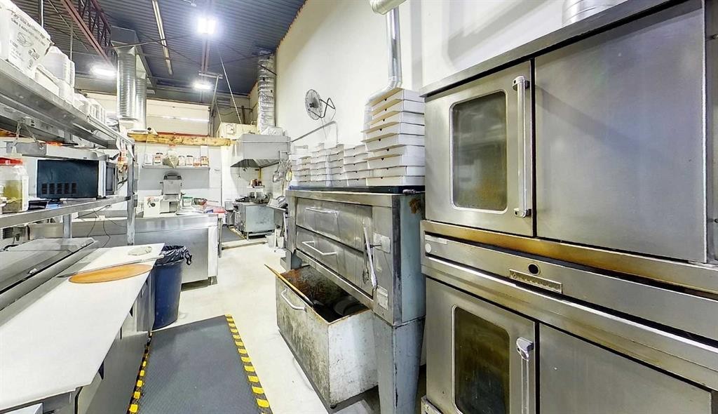 4824, 4826, 4830 3 Avenue, Edson, AB