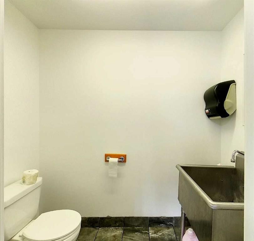 4824, 4826, 4830 3 Avenue, Edson, AB