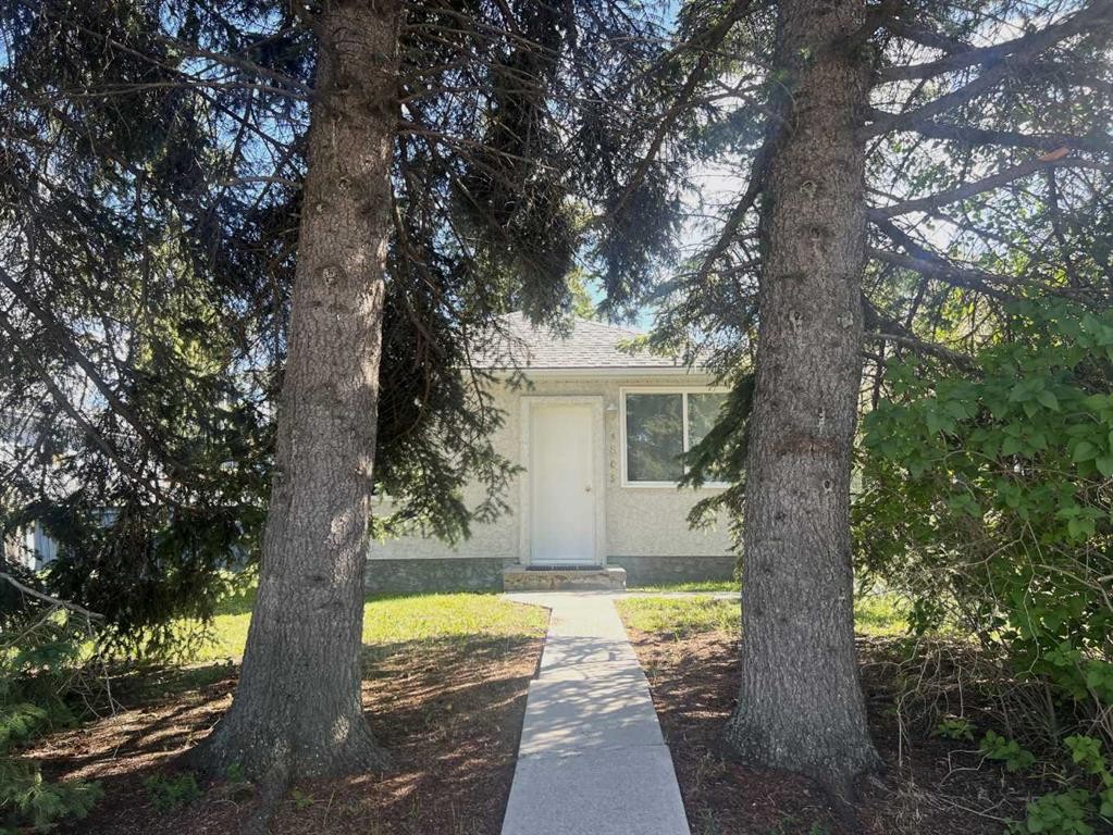 4805 17 Avenue, Edson, AB - Outdoor