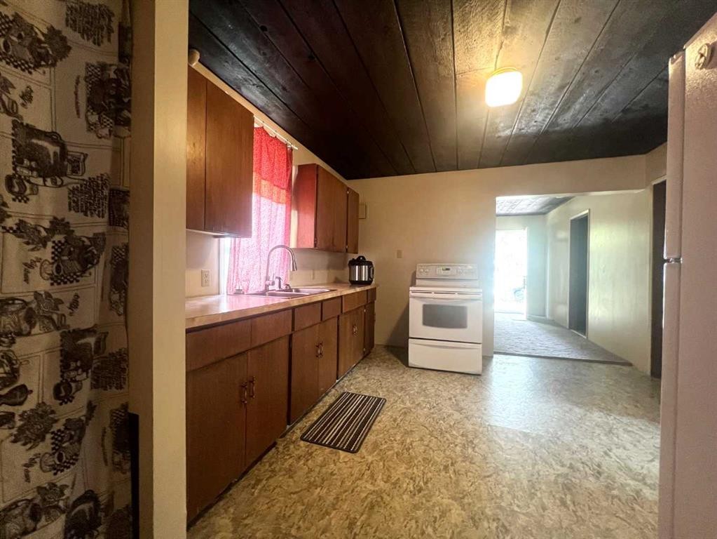 4805 17 Avenue, Edson, AB - Indoor