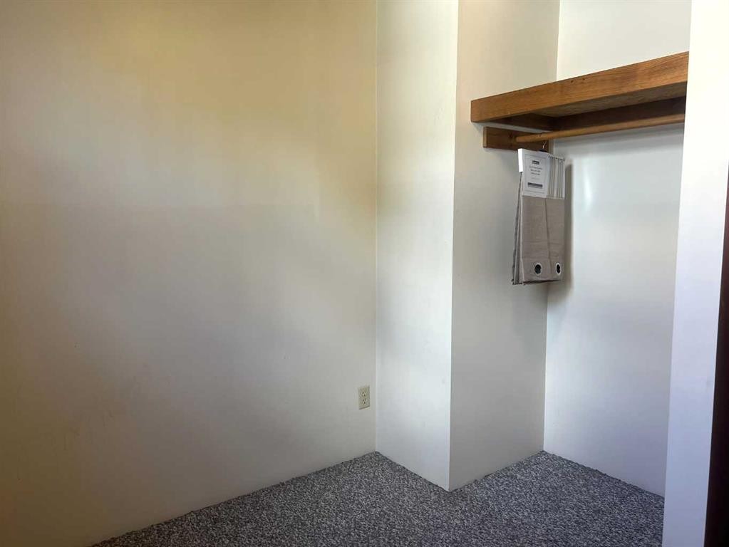 4805 17 Avenue, Edson, AB - Indoor Photo Showing Other Room