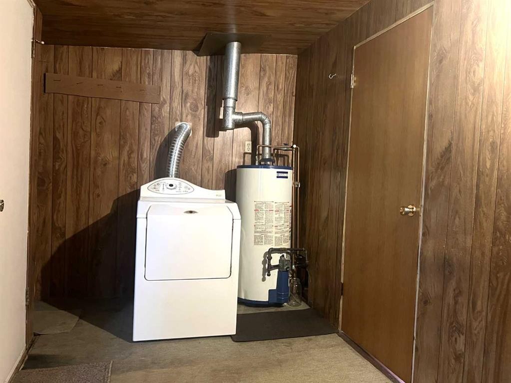 4805 17 Avenue, Edson, AB - Indoor Photo Showing Laundry Room