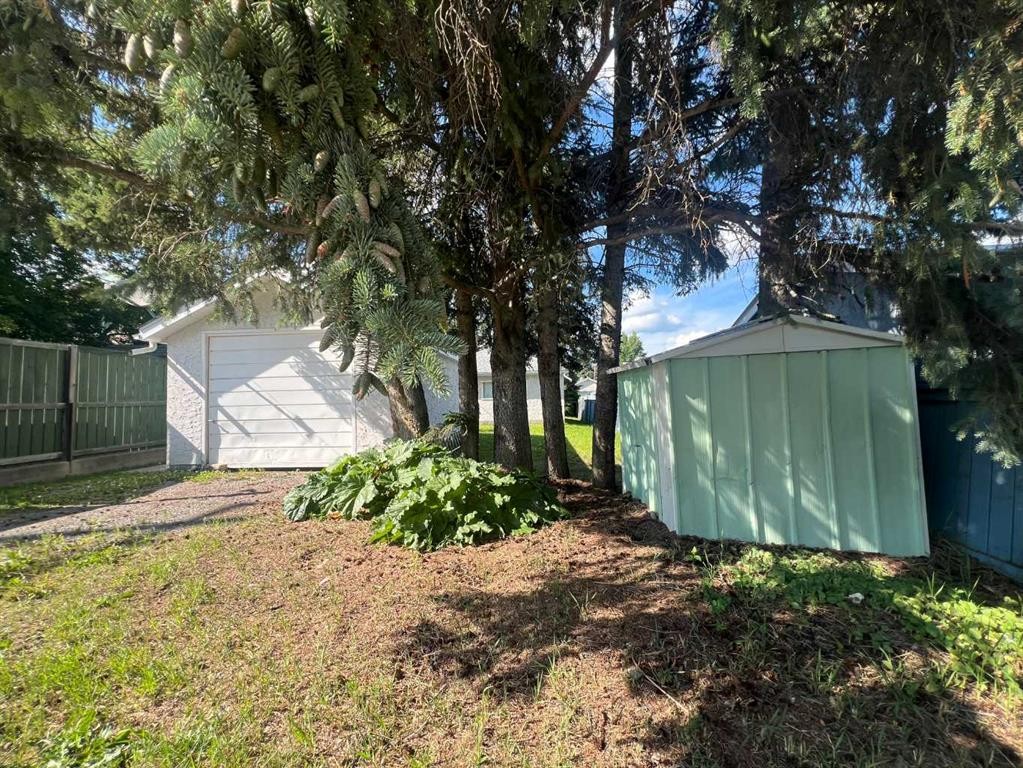 4805 17 Avenue, Edson, AB - Outdoor