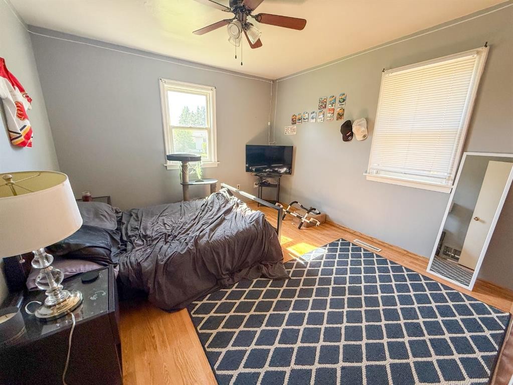 5303 47 Street, Whitecourt, AB - Indoor Photo Showing Bedroom