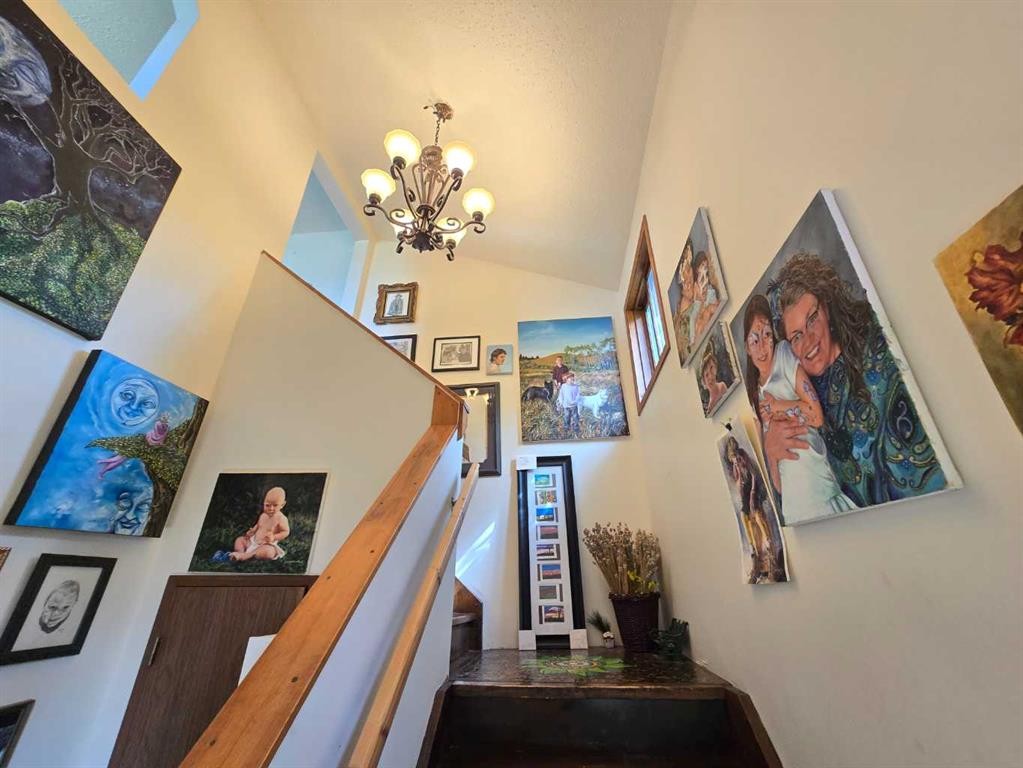 109 Main Street,-57115 Range Road 80, Rochfort Bridge, AB - Indoor Photo Showing Other Room