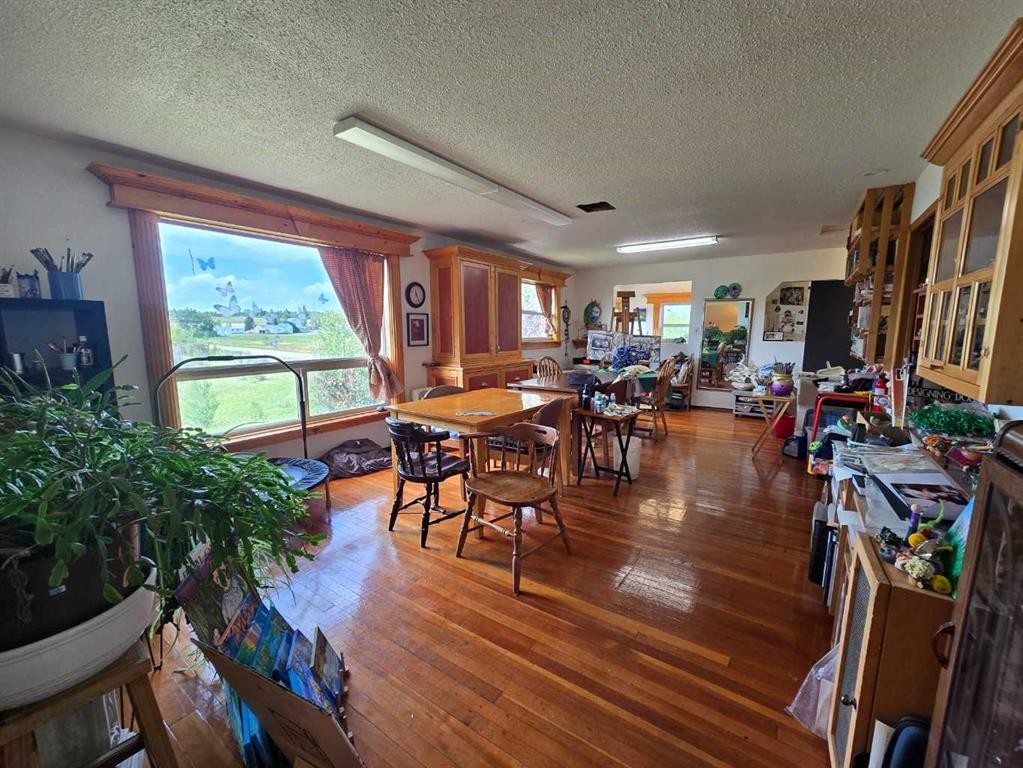 109 Main Street,-57115 Range Road 80, Rochfort Bridge, AB - Indoor