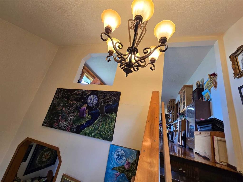 109 Main Street,-57115 Range Road 80, Rochfort Bridge, AB - Indoor Photo Showing Other Room