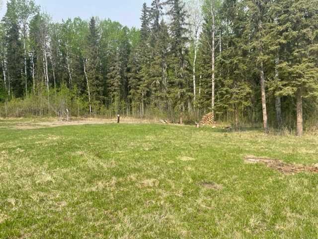 851 Wolf Trail, Sandy Lake, AB