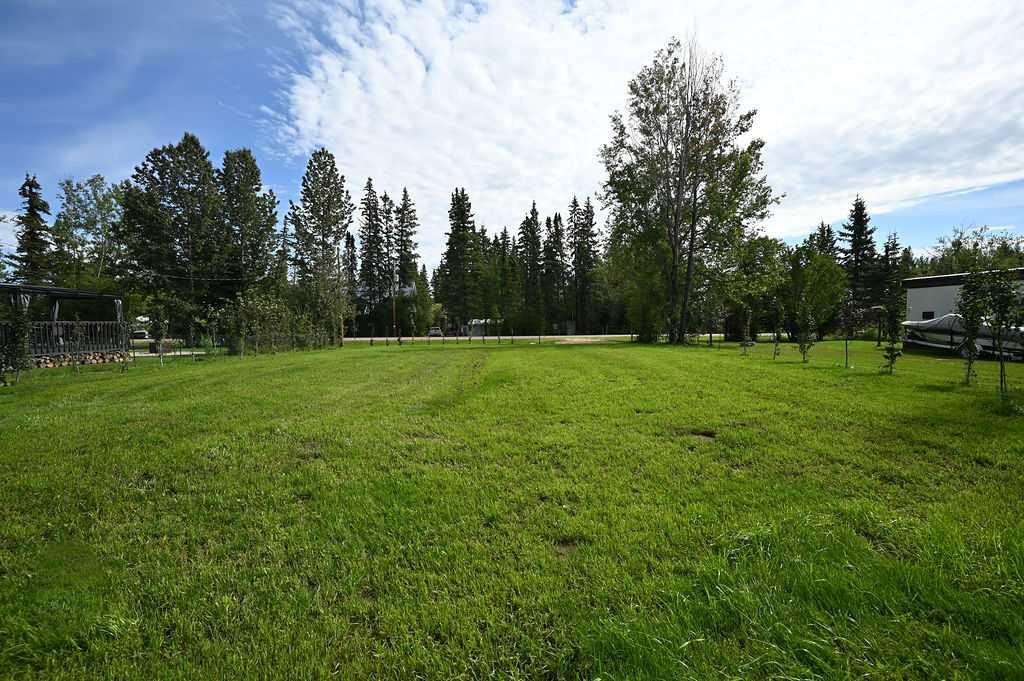 248 Lakeshore Drive North, Island Lake, AB