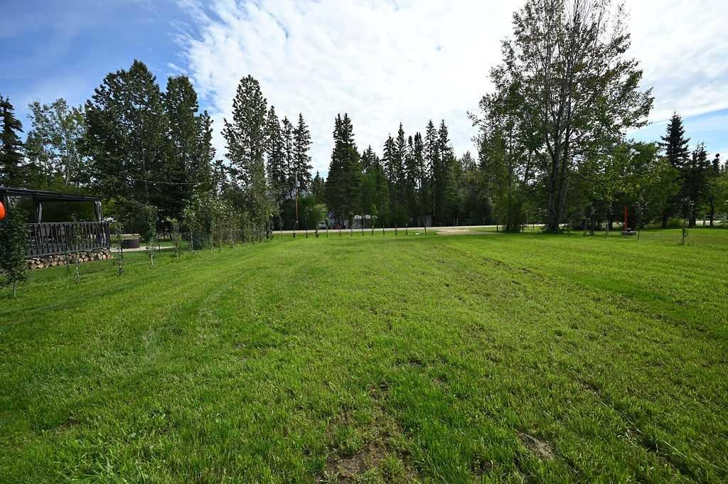 248 Lakeshore Drive North, Island Lake, AB