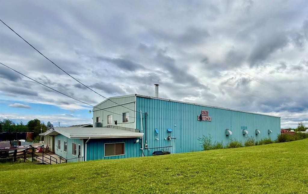 300 1B Avenue, Fox Creek, AB