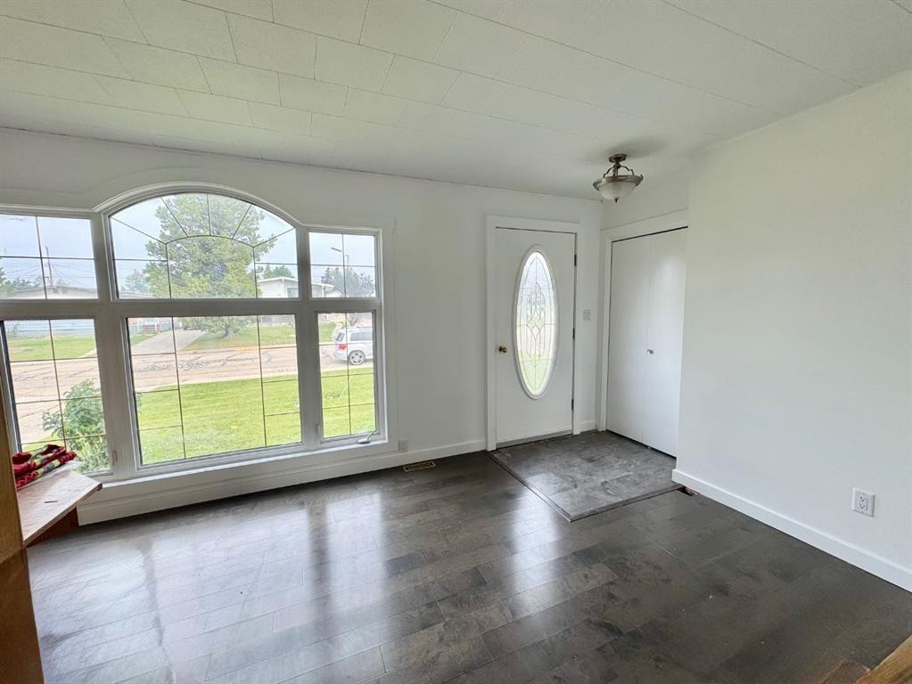 27 Centenial Crescent, Swan Hills, AB - Indoor Photo Showing Other Room