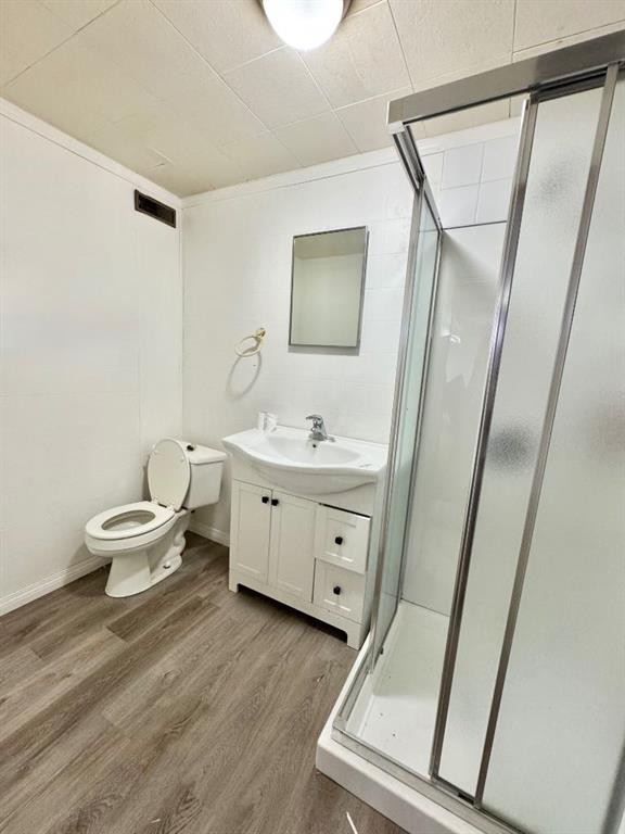 27 Centenial Crescent, Swan Hills, AB - Indoor Photo Showing Bathroom