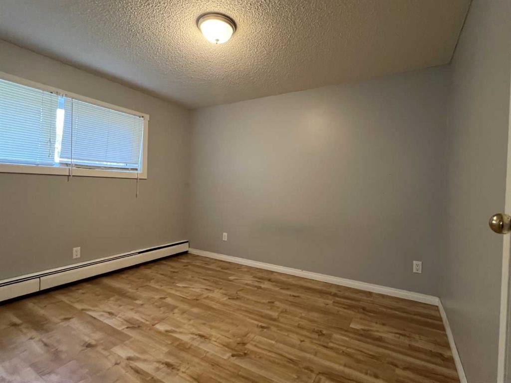 #2-506 41 Street, Edson, AB - Indoor Photo Showing Other Room
