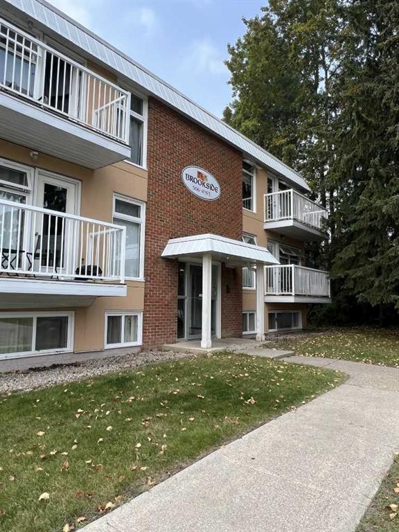 #2-506 41 Street, Edson, AB - Outdoor