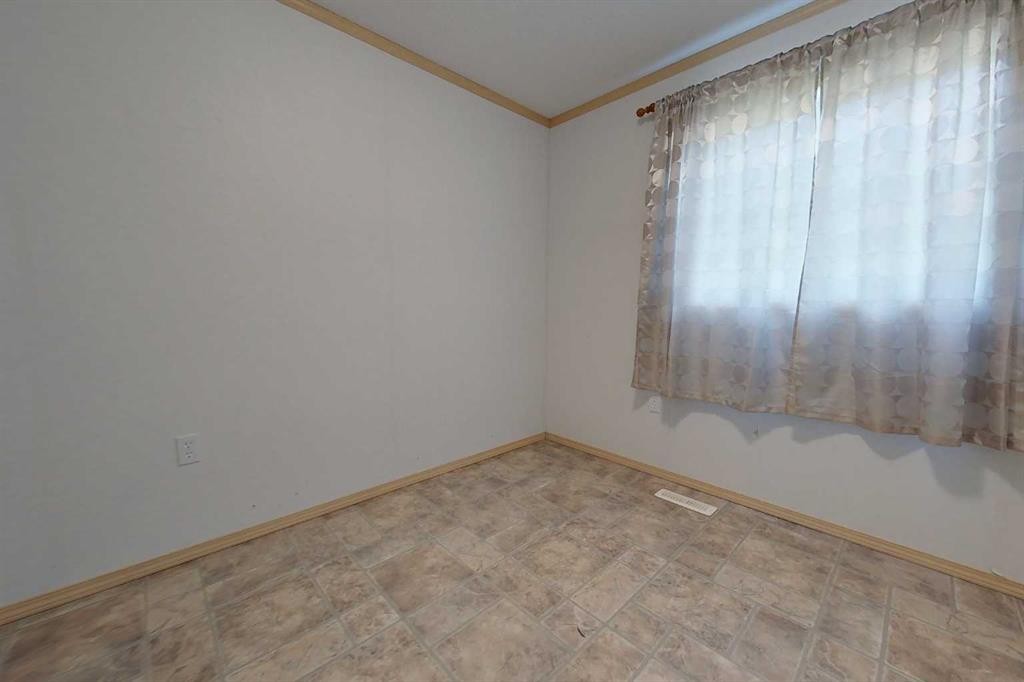 2692 Bambi St, Wabasca, AB - Indoor Photo Showing Other Room