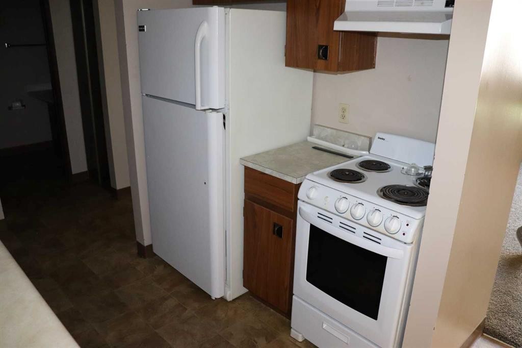 205-1221B West Haven Drive, Edson, AB - Indoor Photo Showing Kitchen