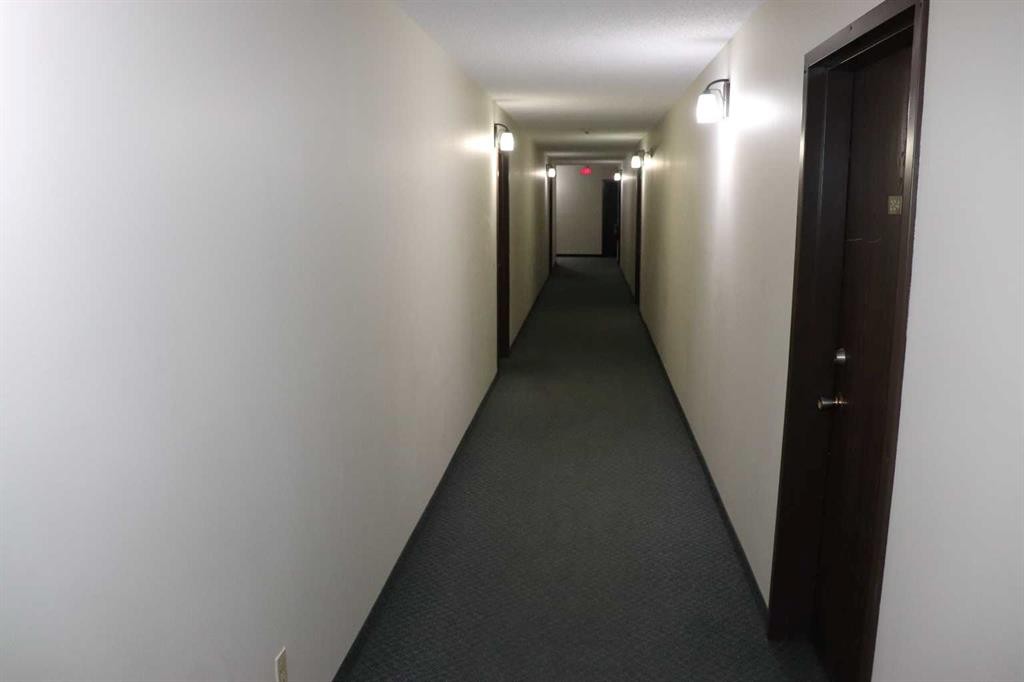 205-1221B West Haven Drive, Edson, AB - Indoor Photo Showing Other Room