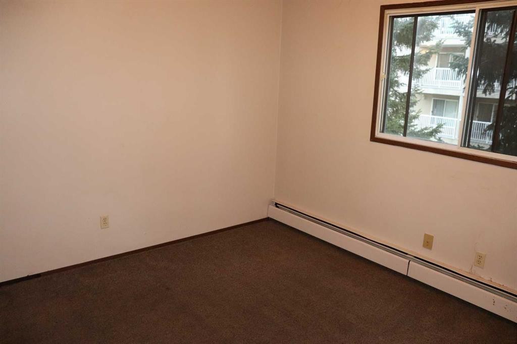 205-1221B West Haven Drive, Edson, AB - Indoor Photo Showing Other Room