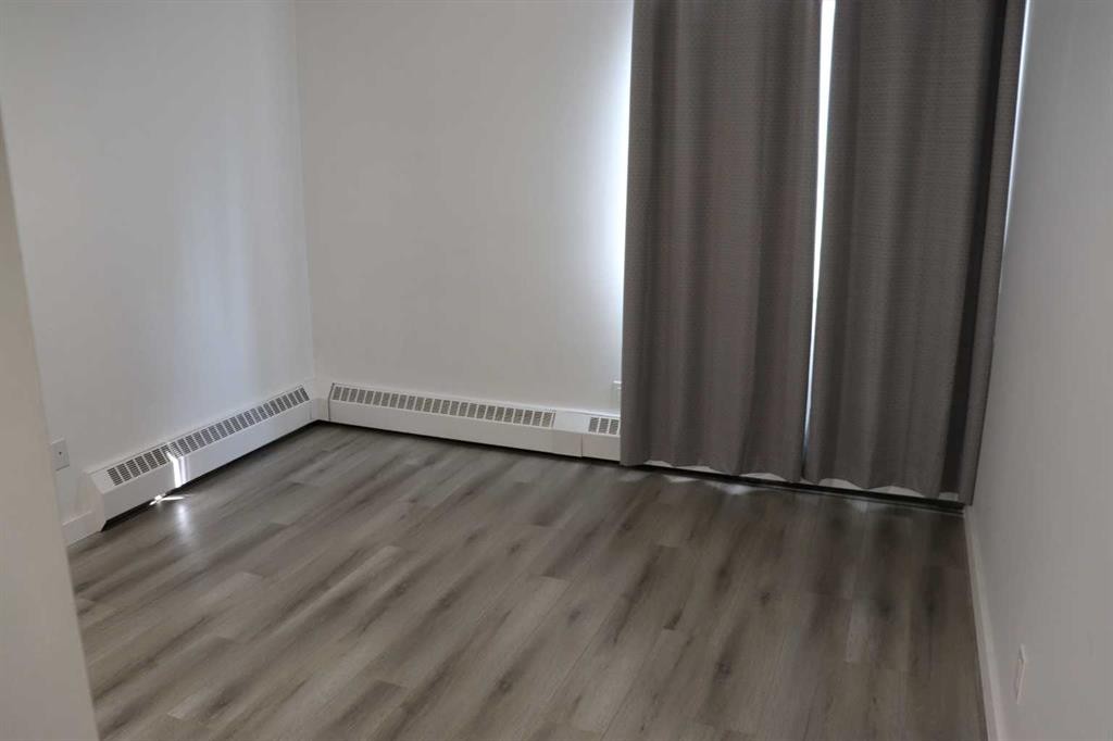 201A-5611 10 Avenue, Edson, AB - Indoor Photo Showing Other Room