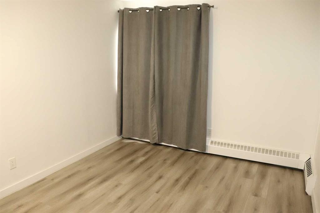 201A-5611 10 Avenue, Edson, AB - Indoor Photo Showing Other Room