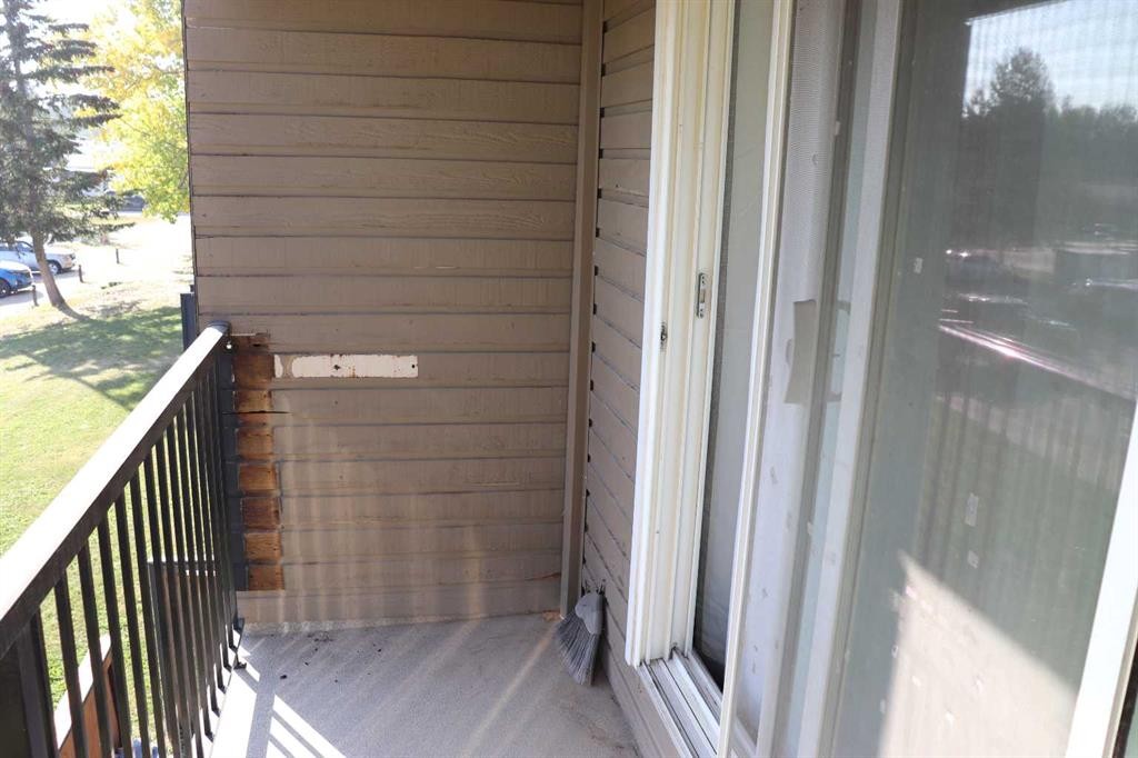 201A-5611 10 Avenue, Edson, AB - Outdoor With Balcony With Exterior