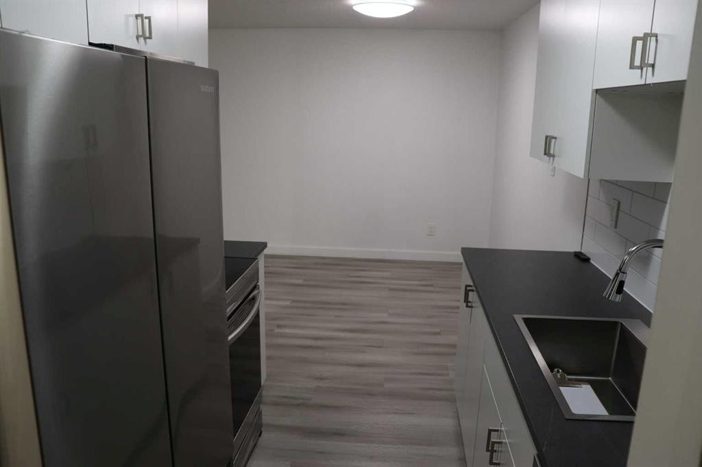 201A-5611 10 Avenue, Edson, AB - Indoor Photo Showing Other Room