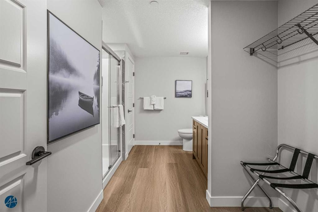 1217-200 2 Avenue, Dead Man'S Flats, AB - Indoor