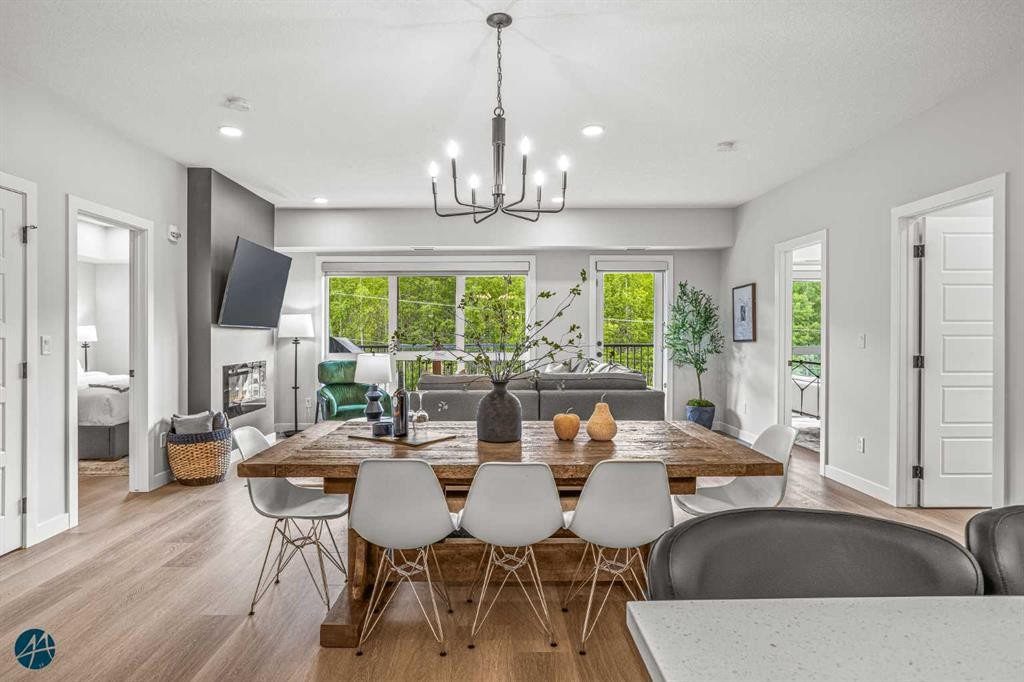 1217-200 2 Avenue, Dead Man'S Flats, AB - Indoor Photo Showing Dining Room