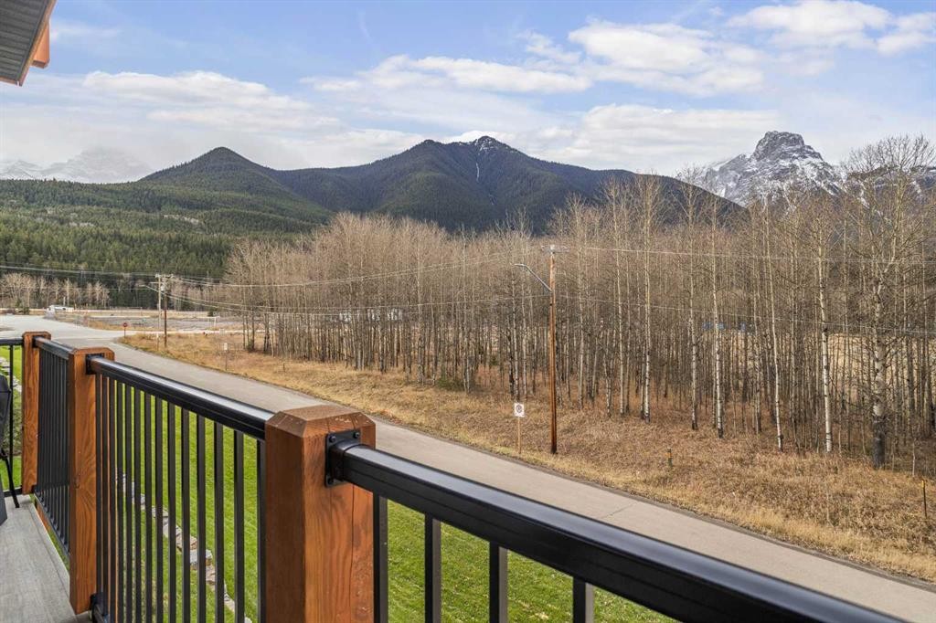 1217-200 2 Avenue, Dead Man'S Flats, AB - Outdoor With View