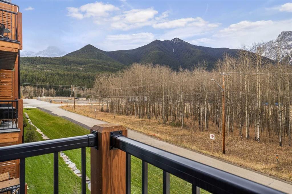 1217-200 2 Avenue, Dead Man'S Flats, AB - Outdoor With View