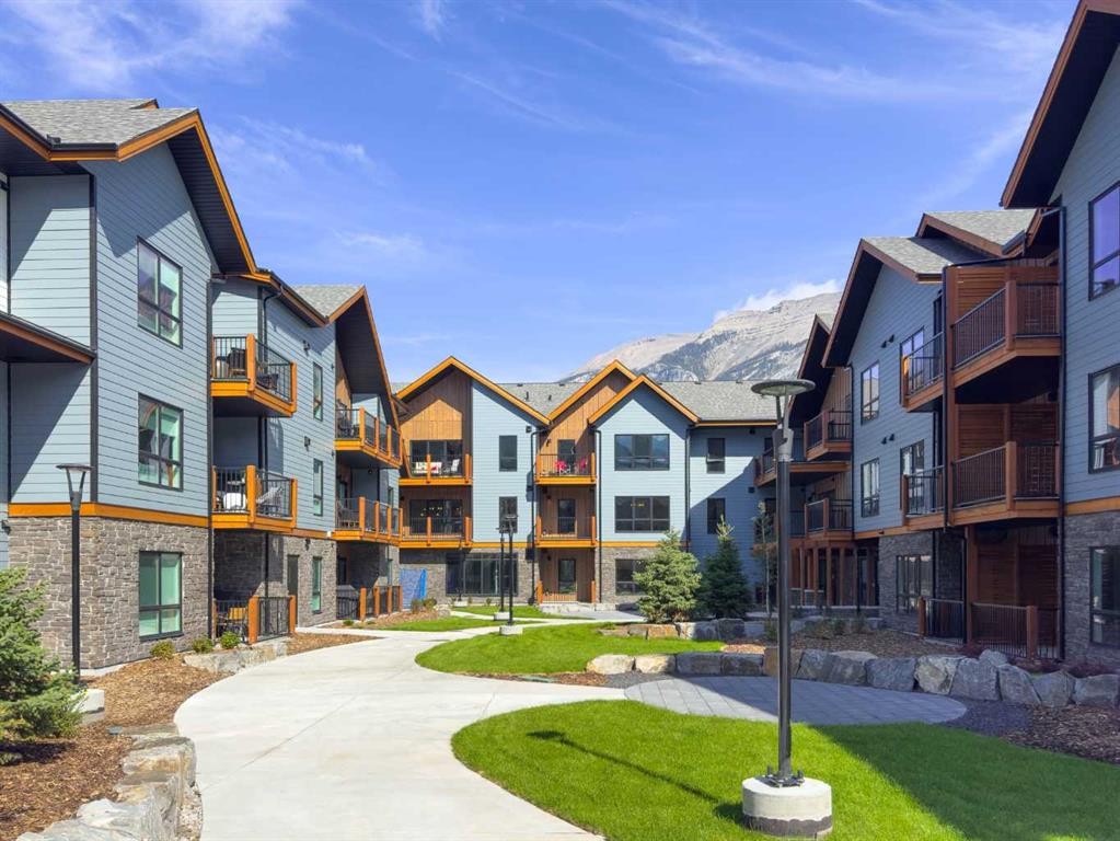 1217-200 2 Avenue, Dead Man'S Flats, AB - Outdoor With Facade