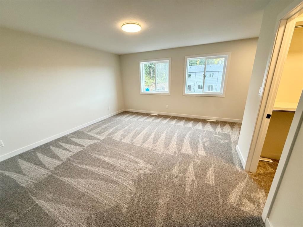 328B Boutin Avenue, Hinton, AB - Indoor Photo Showing Other Room