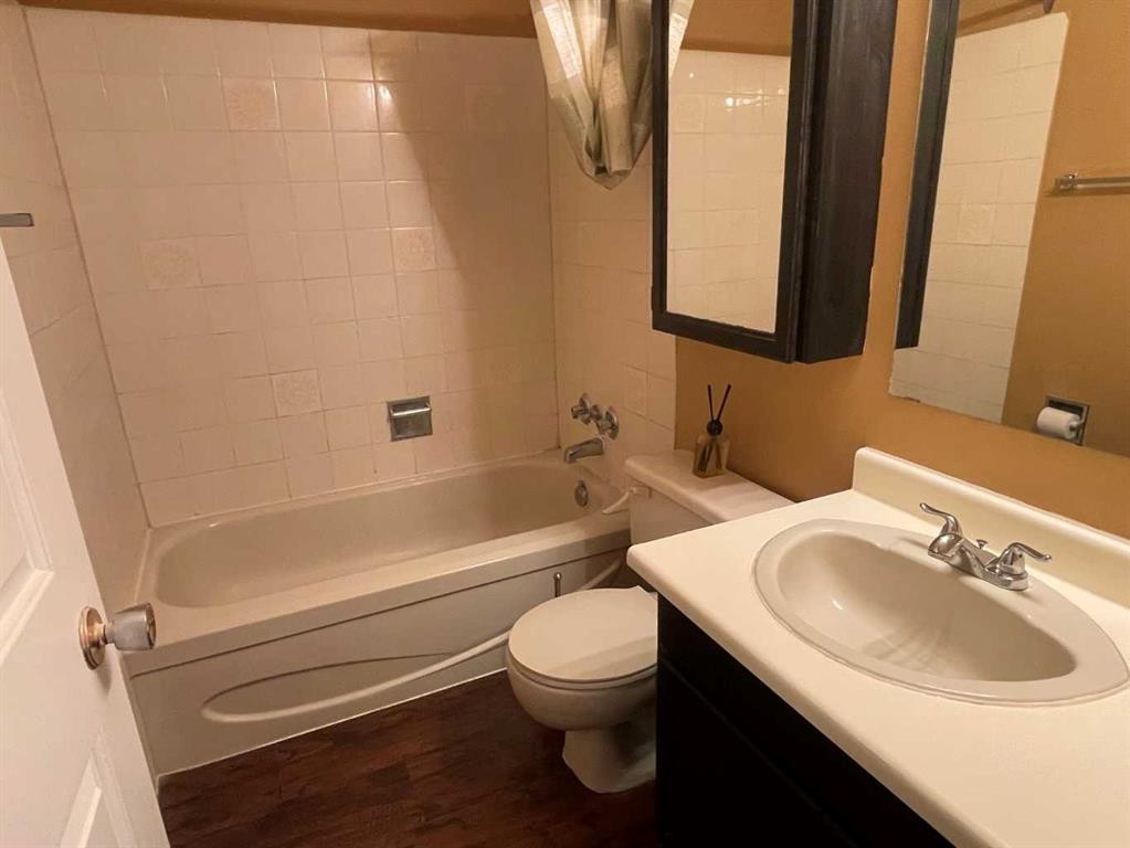 5 Hillside Crescent, Swan Hills, AB - Indoor Photo Showing Bathroom