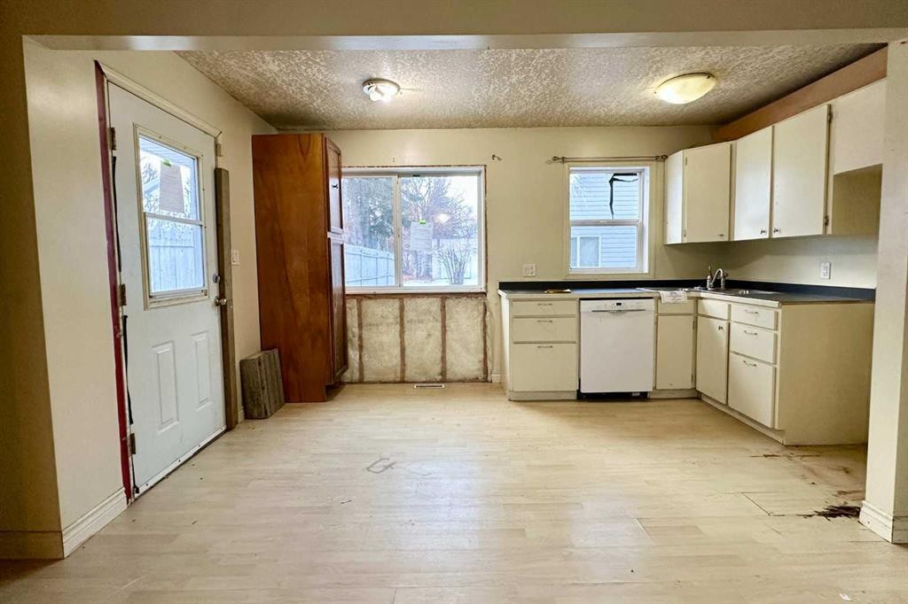 4806 51 Street, Mayerthorpe, AB - Indoor Photo Showing Other Room