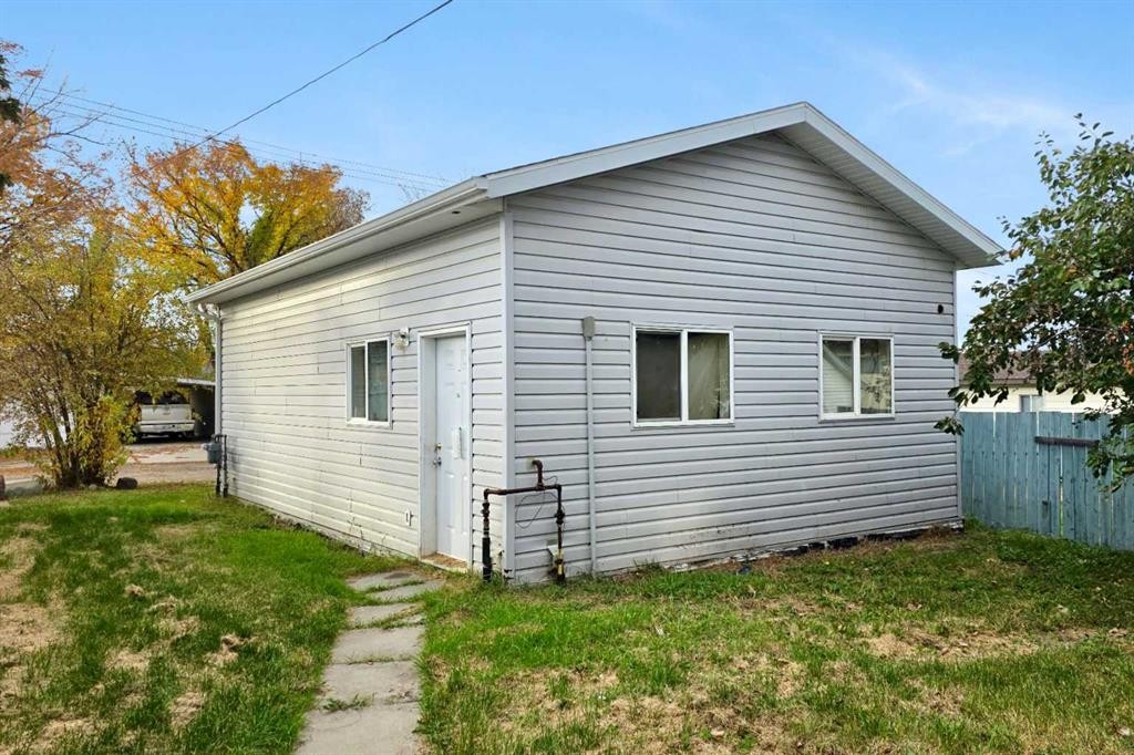 4806 51 Street, Mayerthorpe, AB - Outdoor