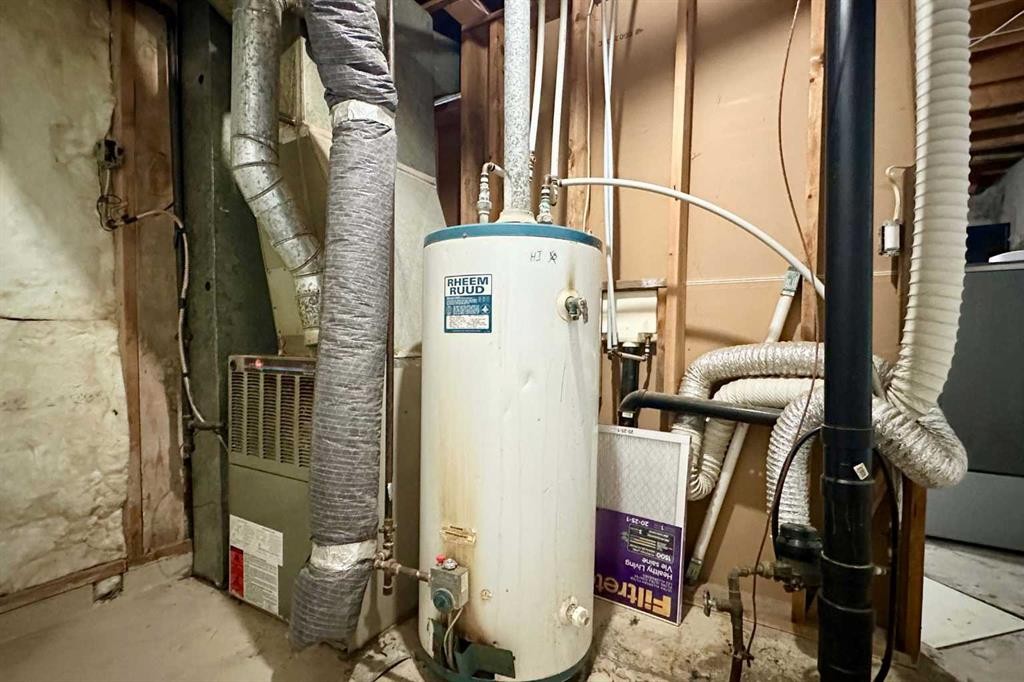 4806 51 Street, Mayerthorpe, AB - Indoor Photo Showing Basement