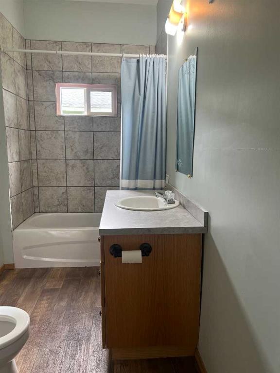 823 50 Street, Edson, AB - Indoor Photo Showing Bathroom