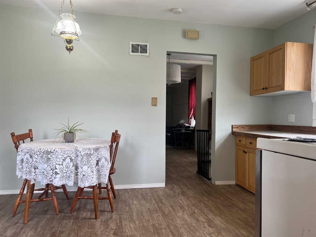 823 50 Street, Edson, AB - Indoor