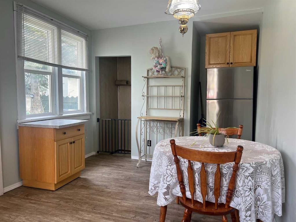 823 50 Street, Edson, AB - Indoor Photo Showing Dining Room