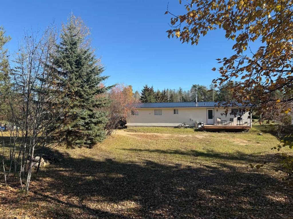 1014 10 Street, Smith, AB - Outdoor