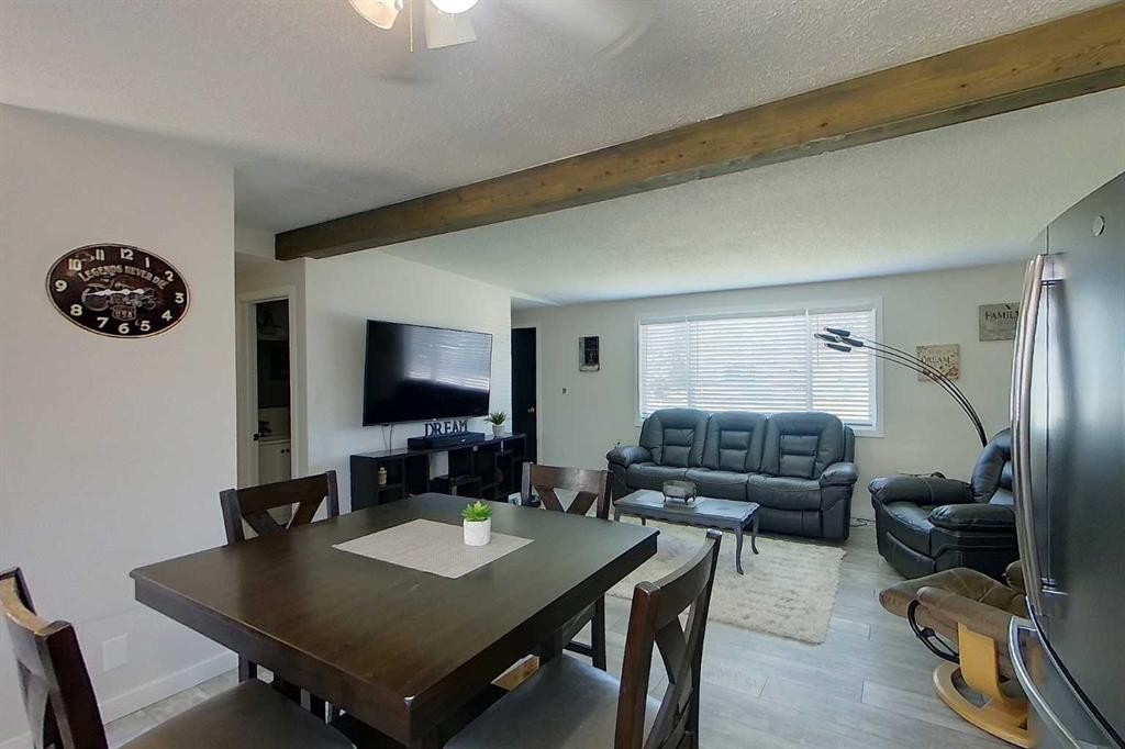 1014 10 Street, Smith, AB - Indoor