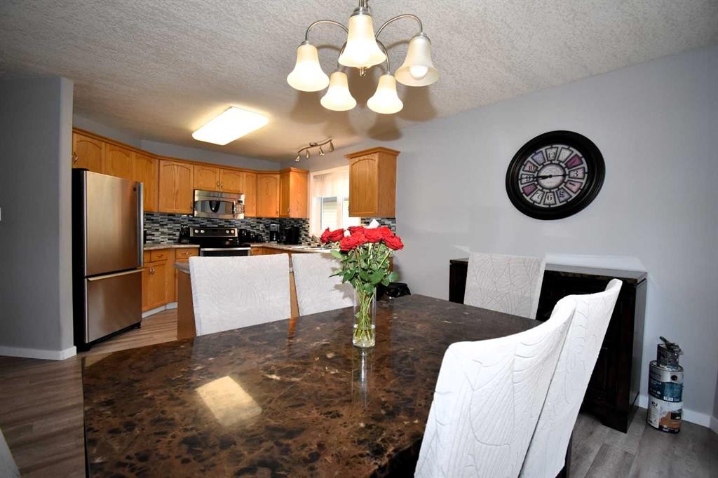 309 Eaton Drive, Hinton, AB - Indoor Photo Showing Other Room