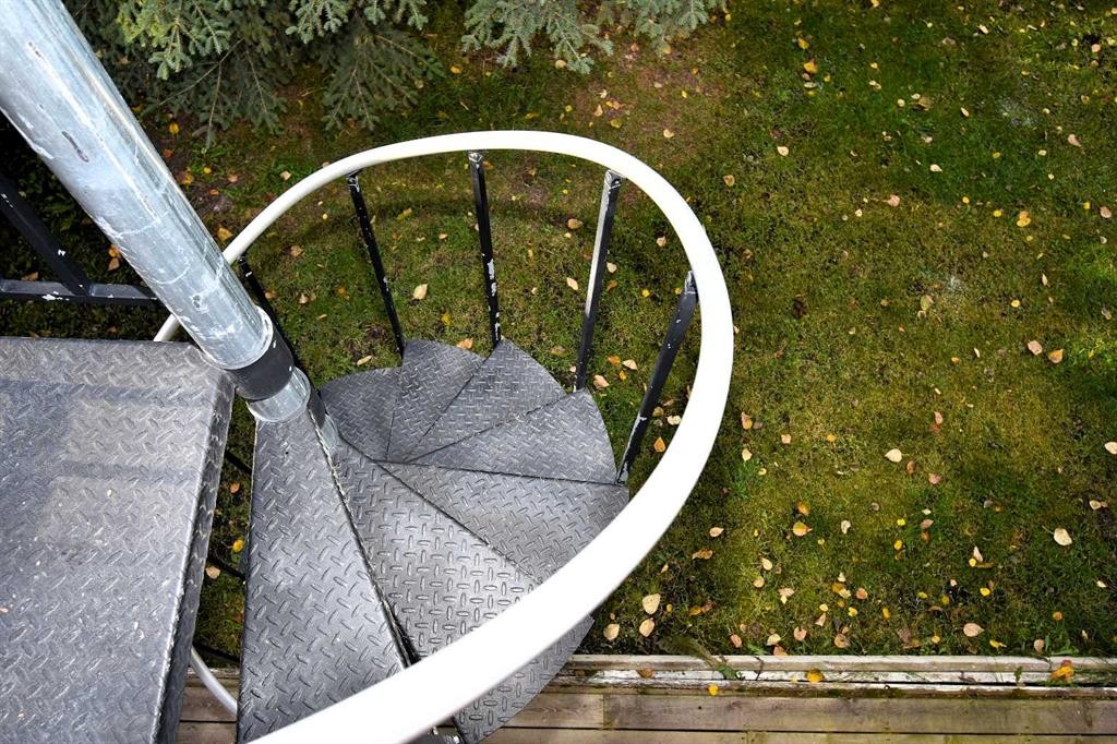 309 Eaton Drive, Hinton, AB - Outdoor