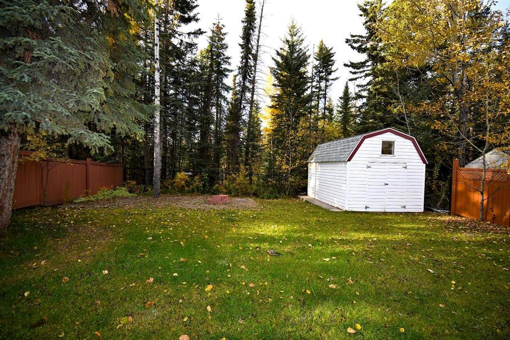 309 Eaton Drive, Hinton, AB - Outdoor