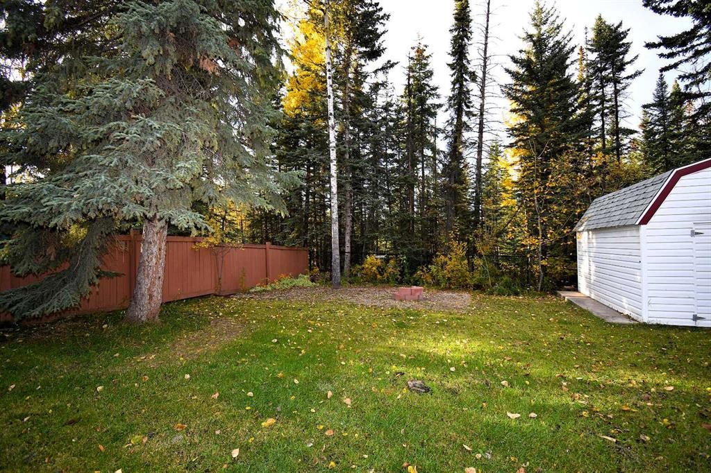 309 Eaton Drive, Hinton, AB - Outdoor