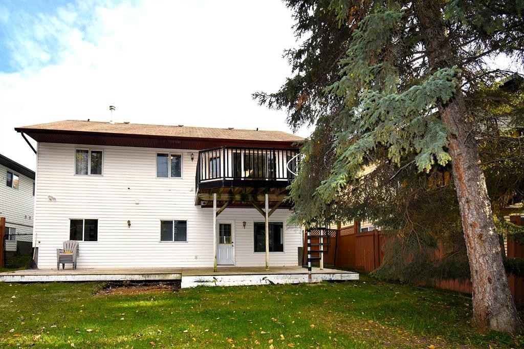 309 Eaton Drive, Hinton, AB - Outdoor