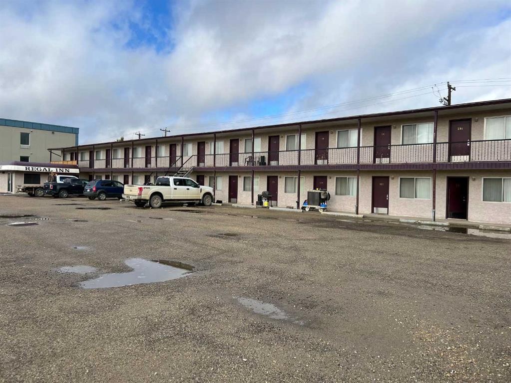 108 Highway Avenue, Fox Creek, AB