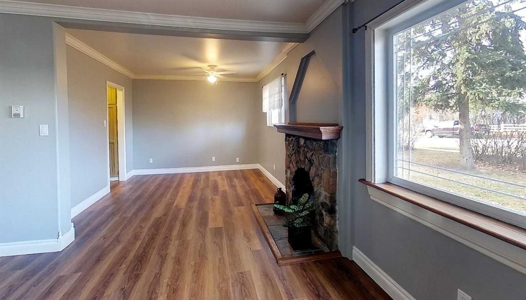 5101 7Th Avenue, Edson, AB - Indoor Photo Showing Other Room With Fireplace