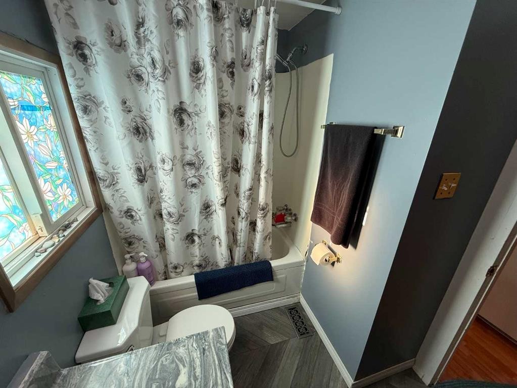 50-145 East River Road, Hinton, AB